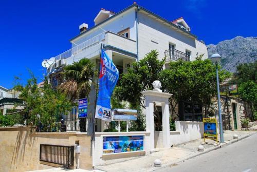 Apartment Makarska 15200c