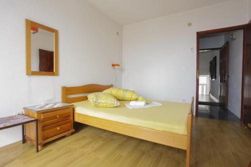 Apartments With A Parking Space Makarska - 16161
