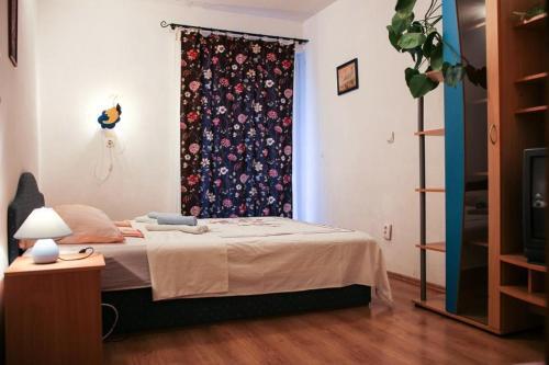 Apartments By The Sea Makarska - 15200