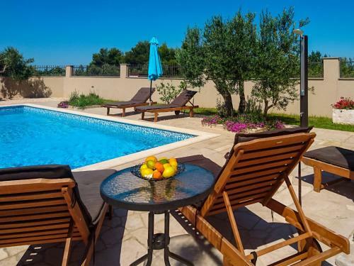 Holiday Home Villa Lendi�