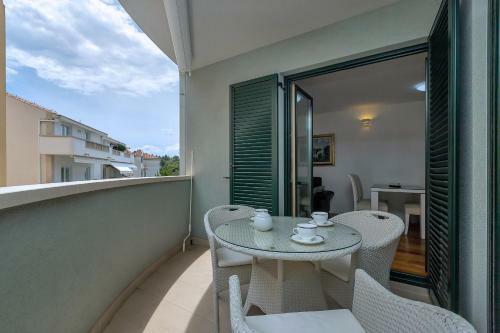 Beach Apartment Bilich