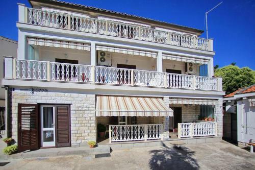 Hostal Triple Room Zadar 5874d