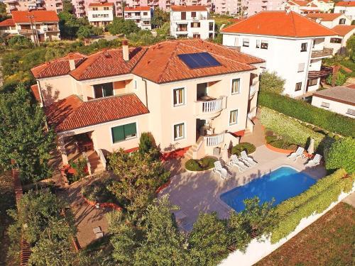 Apartment Skro�e.1