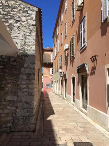 Apartments By The Sea Zadar - 13081