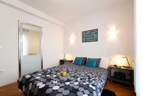 Corner Apartment