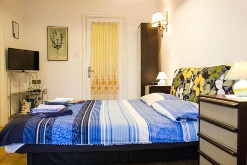 Apartments And Rooms With Wifi Zagreb - 15219