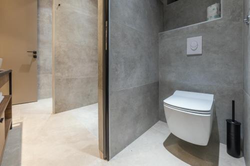 De?man Luxury Apartments