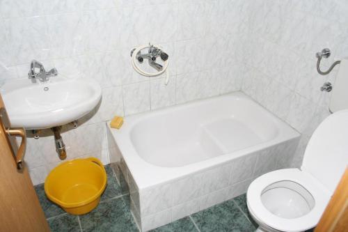Apartments By The Sea Zaostrog (makarska) - 2649