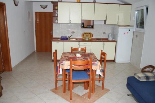 Apartments By The Sea Zaostrog (makarska) - 2649