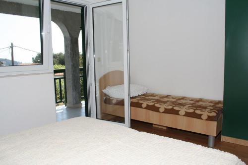 Apartments By The Sea Zaostrog (makarska) - 2649