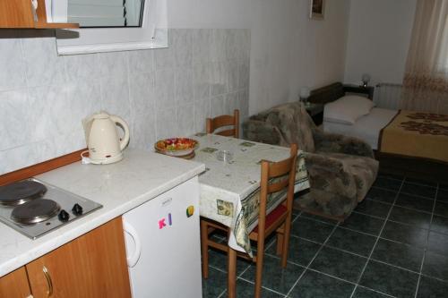 Apartments By The Sea Zaostrog (makarska) - 2649