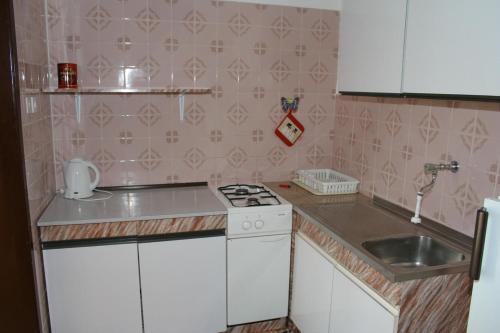 Apartments By The Sea Zaostrog (makarska) - 2649