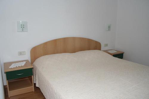 Apartments By The Sea Zaostrog (makarska) - 2649