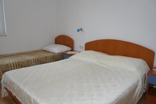 Apartments By The Sea Zaostrog (makarska) - 2649