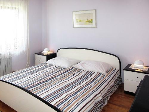 Holiday Home Haus Divna (pul578)