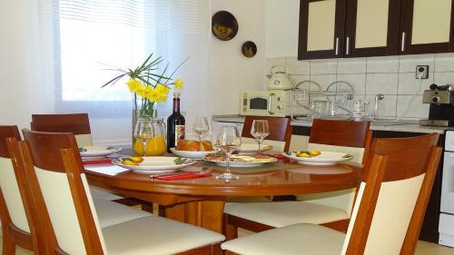 Villa Holiday Home Iva With Pool