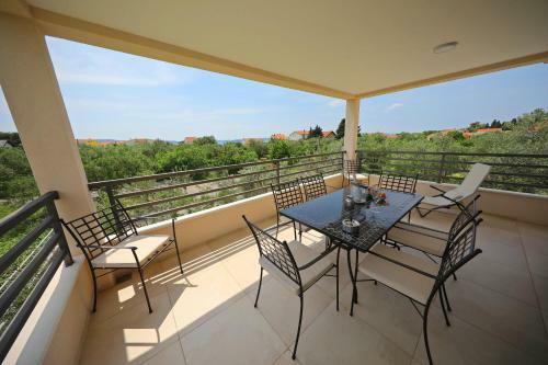 Villa Olive Garden Apartments