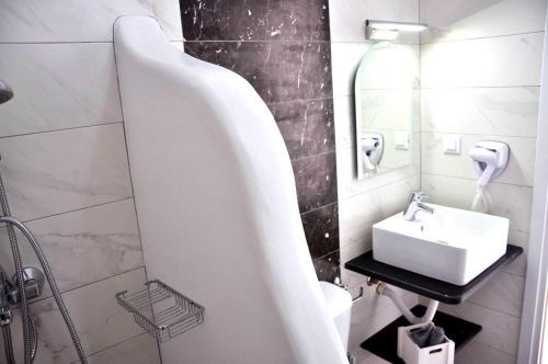 Hostal Amarain Luxury Suites