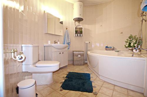 Kallirroi's Luxury Apartment