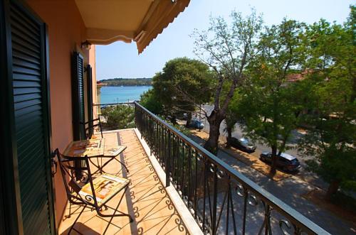 Kallirroi's Luxury Apartment