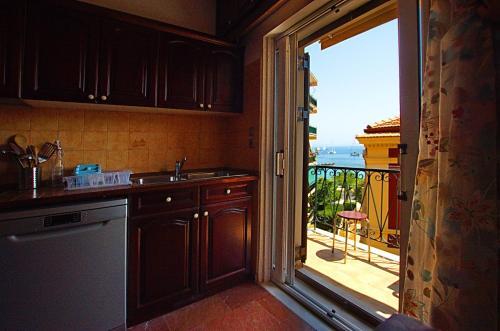 Kallirroi's Luxury Apartment