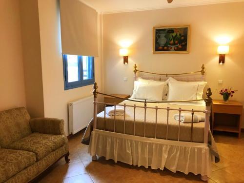 Hostal Amforeas Retreat Guesthouse