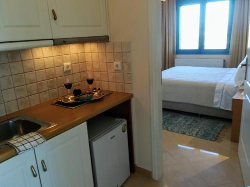 Hostal Amforeas Retreat Guesthouse