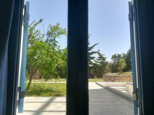Hostal Amforeas Retreat Guesthouse