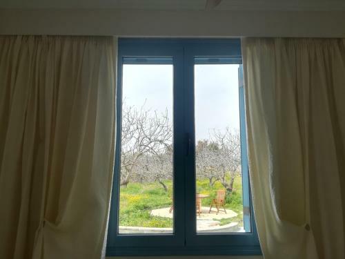 Hostal Amforeas Retreat Guesthouse