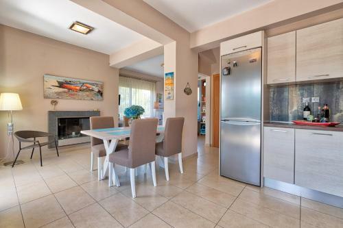 Villa Elegant New Maisonette Near The Sea