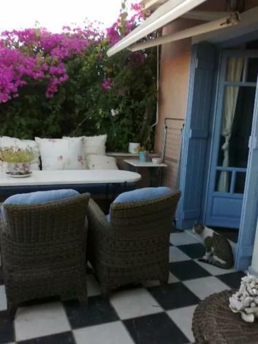 Apartamento Aegina Beach Suite