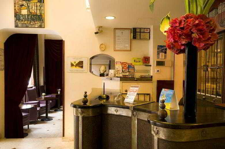Hotel Pax Opera