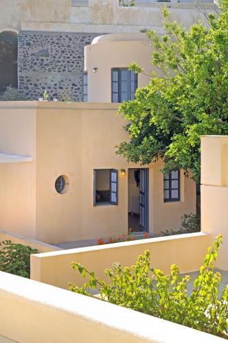Fira Villa Sleeps 8 Air Con Wifi