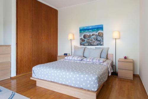Stunning 1 Bdrm Apartment In Glyfada -sea View