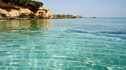 Minimalistic Apartment Near The Sea