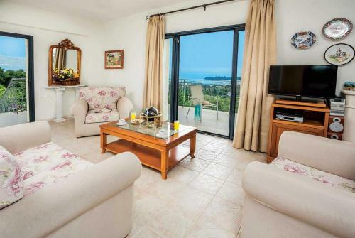 Kyra Chrysikou Villa Sleeps 6 Air Con Wifi