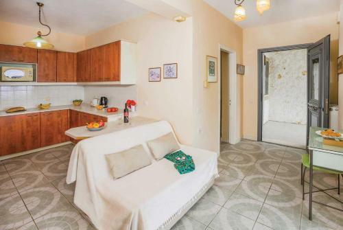 Kyra Chrysikou Villa Sleeps 6 Air Con Wifi
