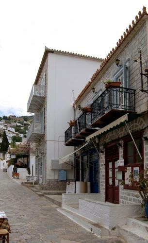 Hostal Guesthouse Corali