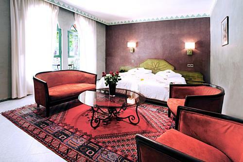 Hotel Chems