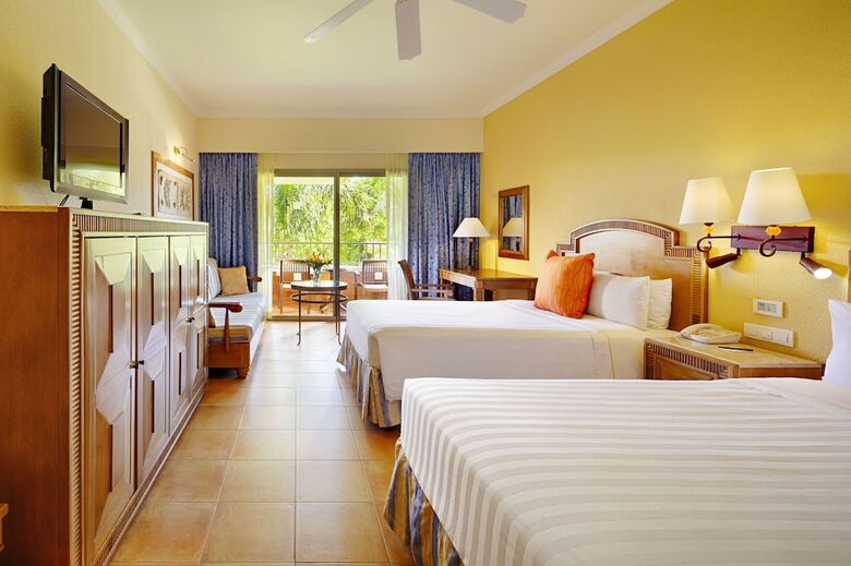 Hotel Barcelo Maya Colonial