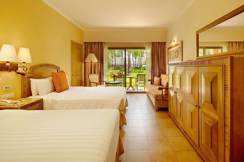 Hotel Barcelo Maya Colonial