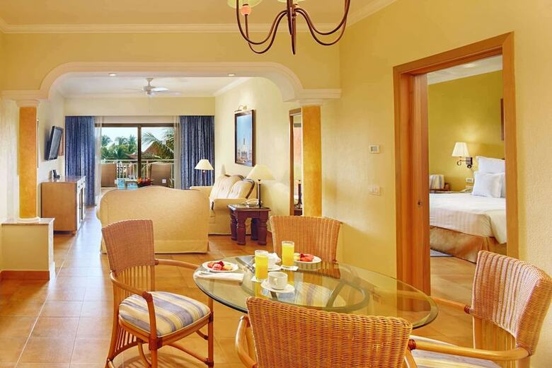Hotel Barcelo Maya Colonial
