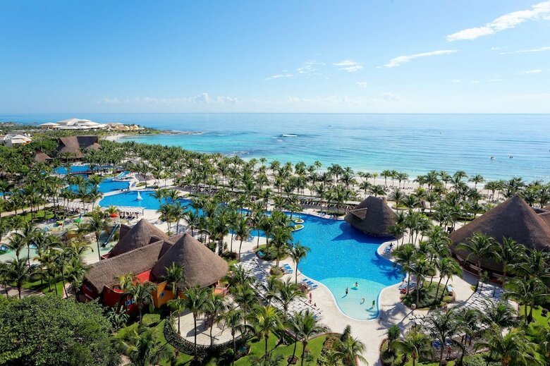 Hotel Barcelo Maya Colonial