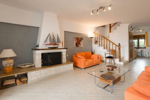 Stylish, Big & Bright Family Villa