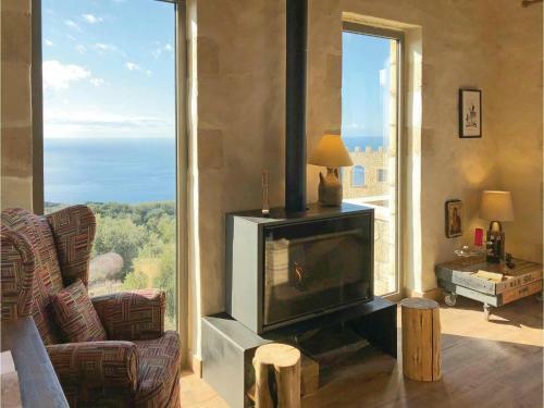 Four-bedroom Holiday Home In Kardamyli