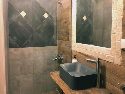 Four-bedroom Holiday Home In Kardamyli
