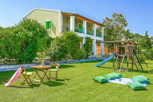 Kassiopi Villa Sleeps 10 Pool Air Con Wifi