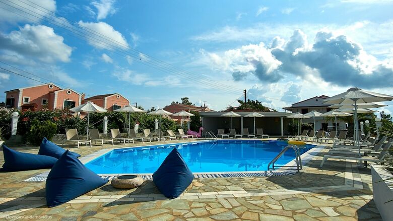 Hostal Fardini Seaside Hotel