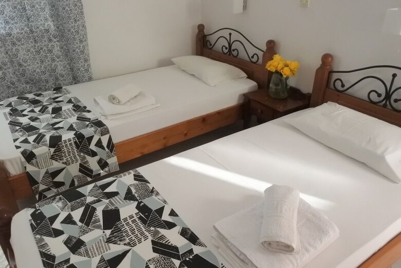 Hostal Fardini Seaside Hotel