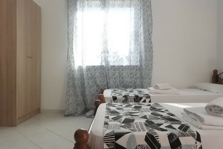 Hostal Fardini Seaside Hotel